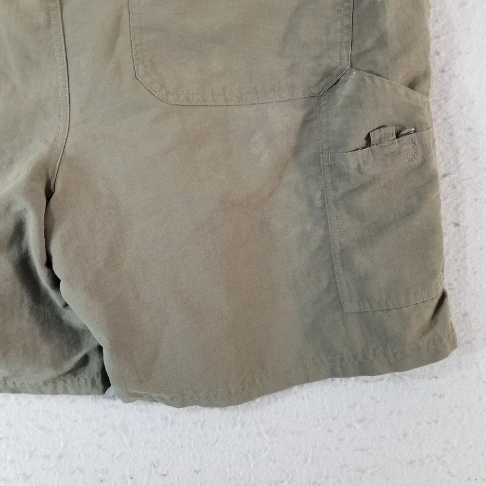 The North Face hiking shorts men's 38x8 khaki green outdoor security pocket